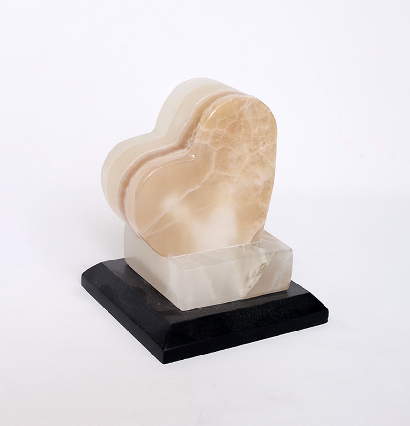 urnas-monarca-img-producto-urna-corazon-onix-grande