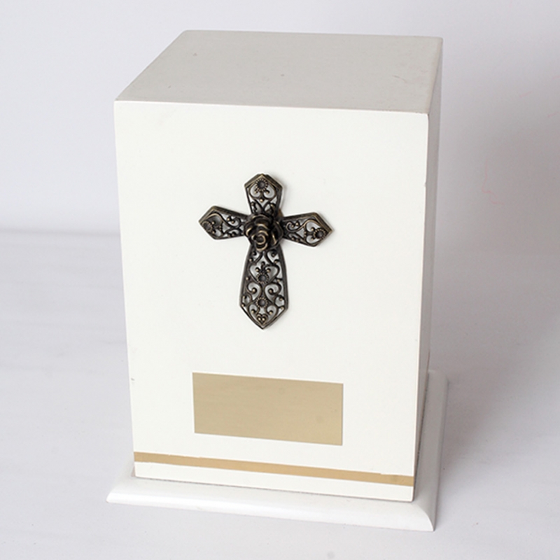 urnas-monarca-img-producto-urna-filo-dorado-torre